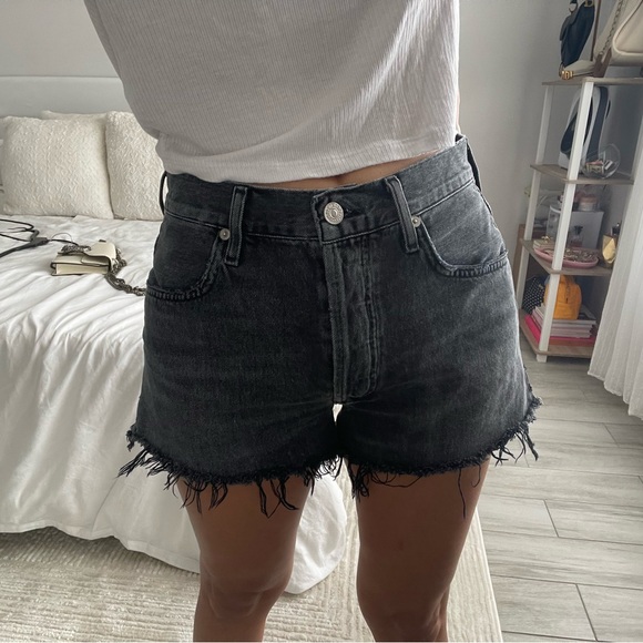 Citizens Of Humanity Loro Shorts in Vintage Black - Picture 4 of 9